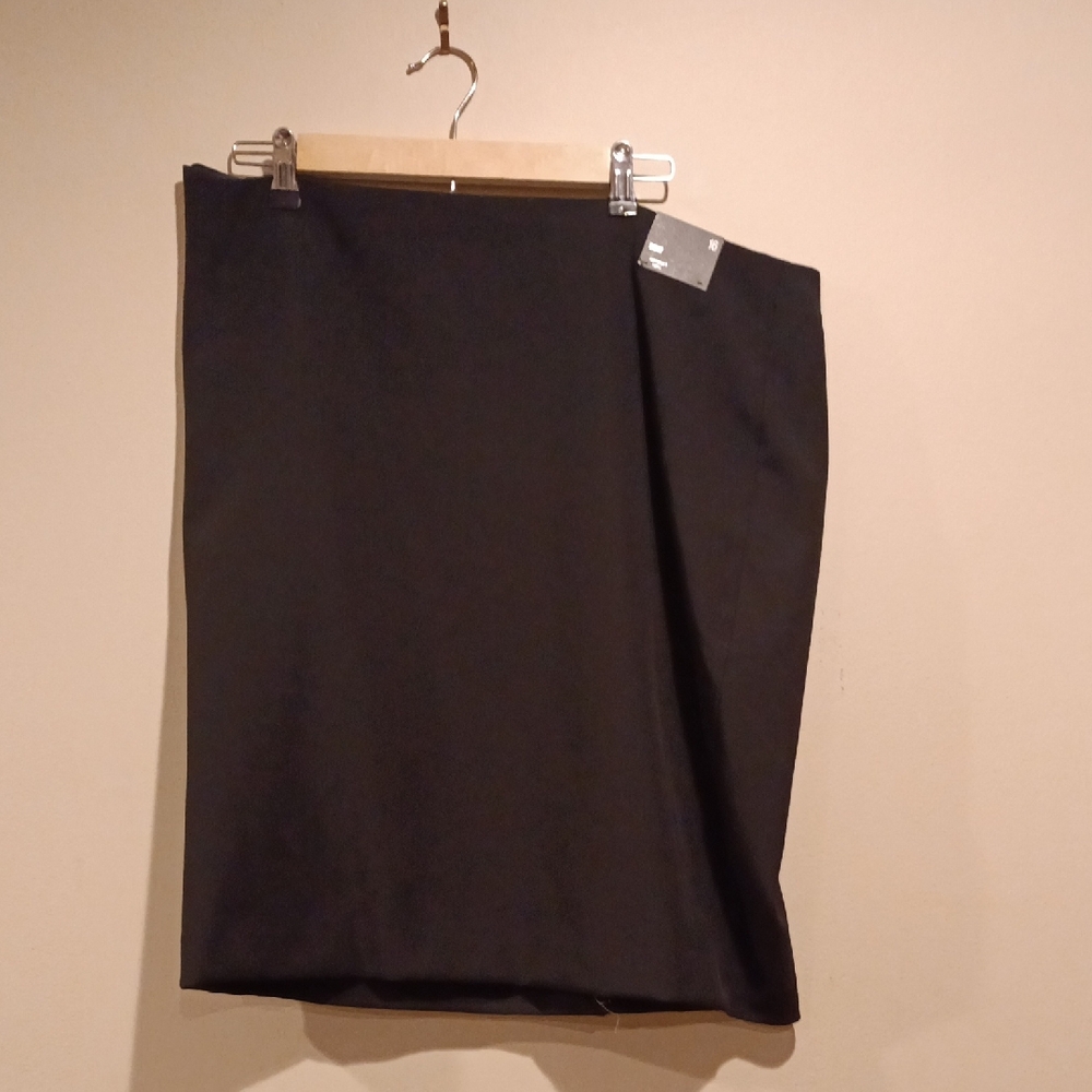 Classic Black Women's Pencil Skirt